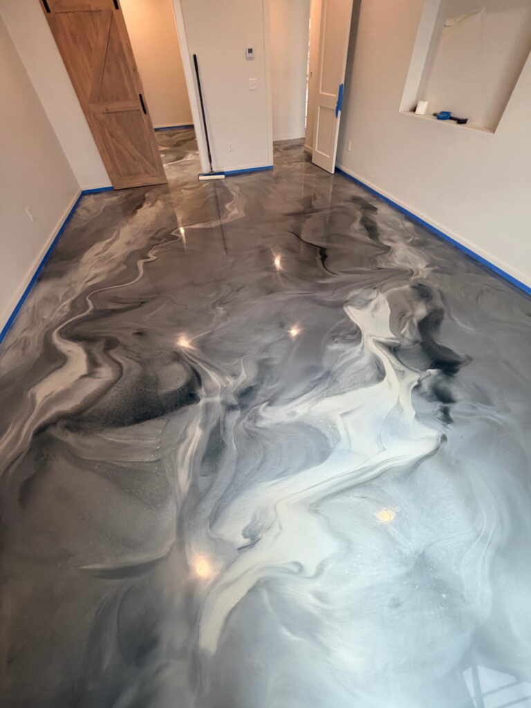 Basement staircase flake epoxy flooring in San Antonio, TX