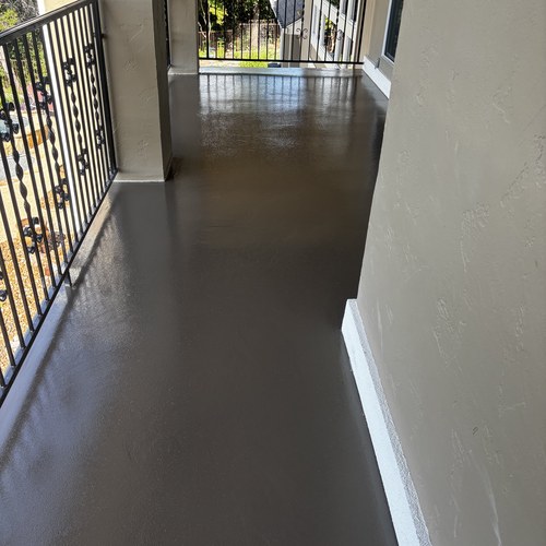 Bright flake epoxy garage floor in San Antonio, TX
