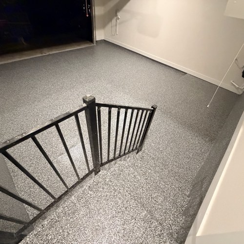 Garage stairwell finished in flake epoxy in San Antonio, TX